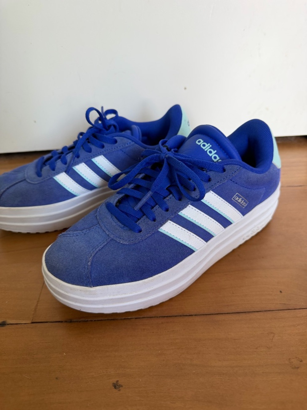 ADIDAS WOMEN'S VL COURT LUCID BLUE/WHITE/SEMI FLASH SNEAKER AQUA IH8088 SIZE: 6